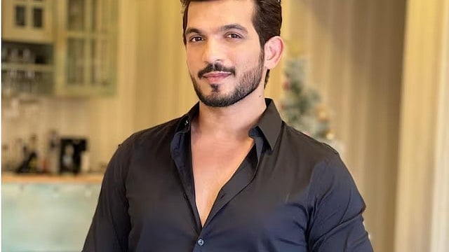 X : Arjun Bijlani