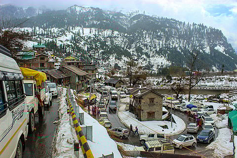Traffic jam in Manali
