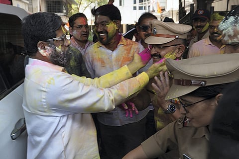 Holi celebrations at Eknath Shinde's residence