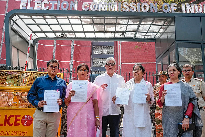 TMC delegation at Nirvachan Sadan