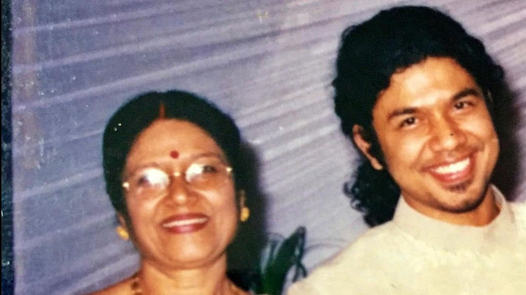 Instagram : Papon with his mother