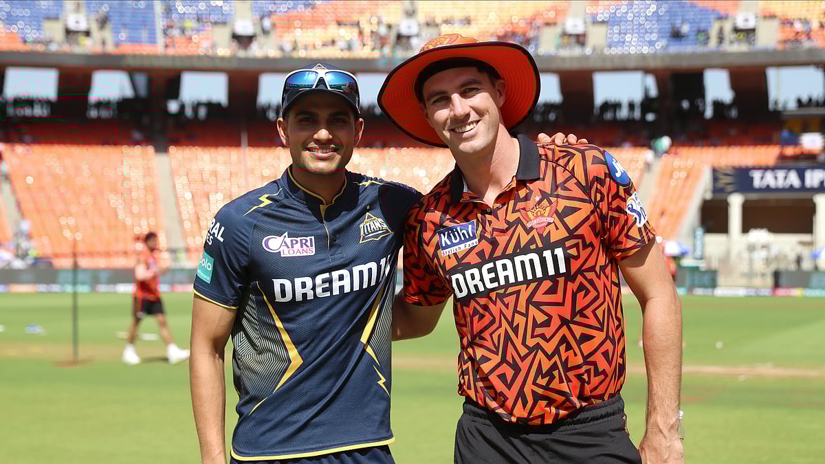 Photo: X/ @IPL : Gujarat Titans captain Shubman Gill (L) with Sunrisers Hyderabad skipper Pat Cummins at the toss time in IPL 2024.