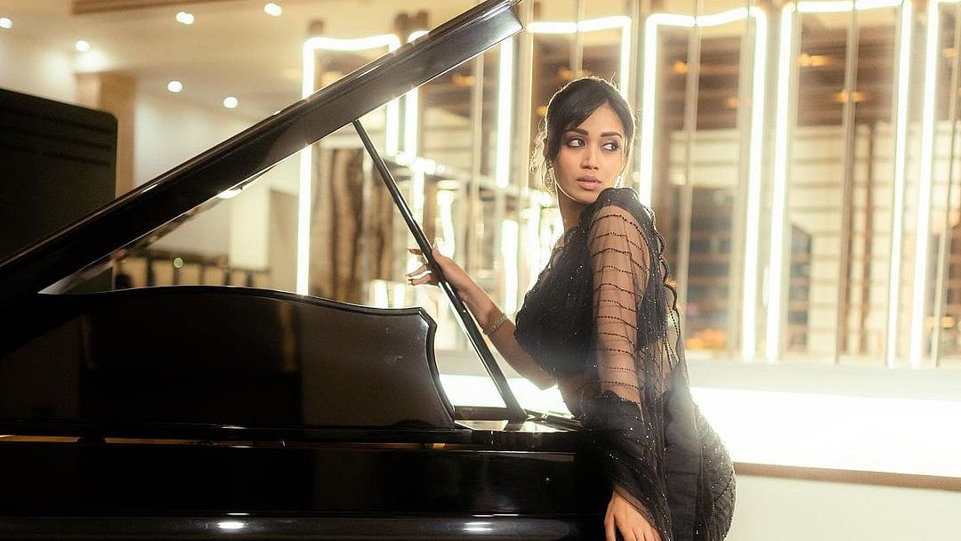 Instagram : Nivetha Pethuraj