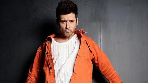 Instagram : Divyenndu