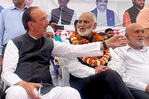 ML Khattar celebrate Holi with Anil Vij