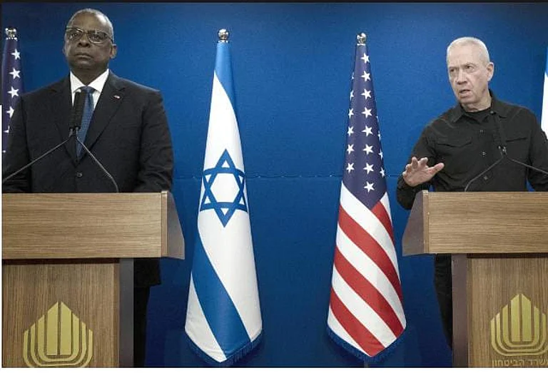Defence Secretary Lloyd Austin with Israeli Defence Minister Yoav Gallant - AP