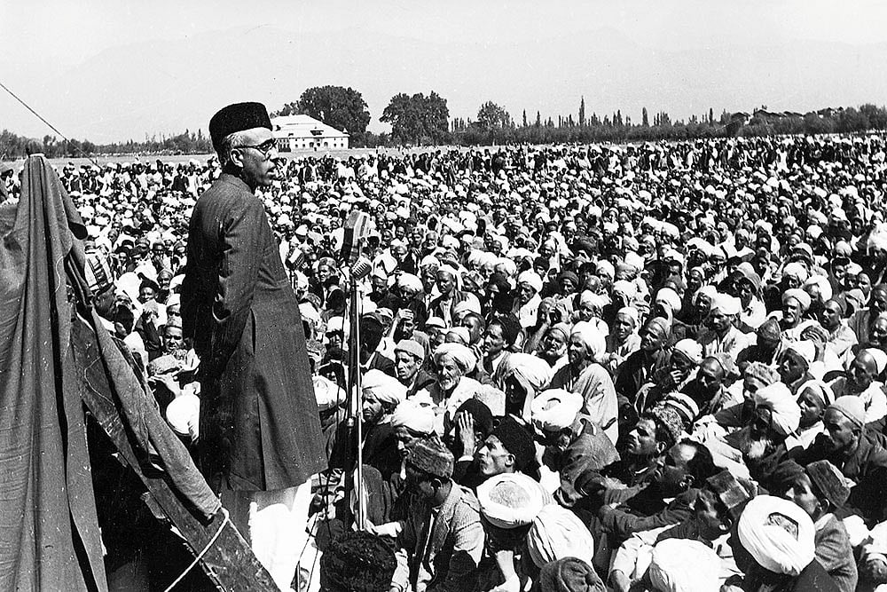 Sheikh Abdullah addressing a prayer meeting in 1949 - Photo: Getty Images