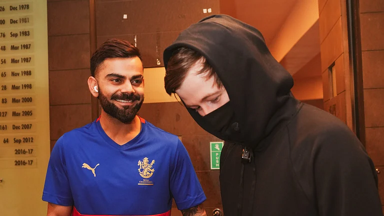 Virat Kohli collaborates with Alan Walker during the RCB Unbox event on March 19, ahead of the IPL 2024 season. - (Photo: RCB)