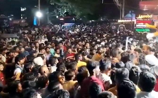 Free Haleem offer led to massive crowd at Hyderabad eatery 