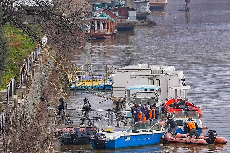 Security preparations for PMs visit to J&K