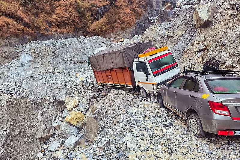 Badrinath national highway blocked