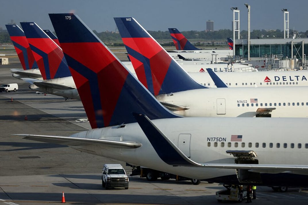 Reuters : Delta Flight At Salt Lake City Airport