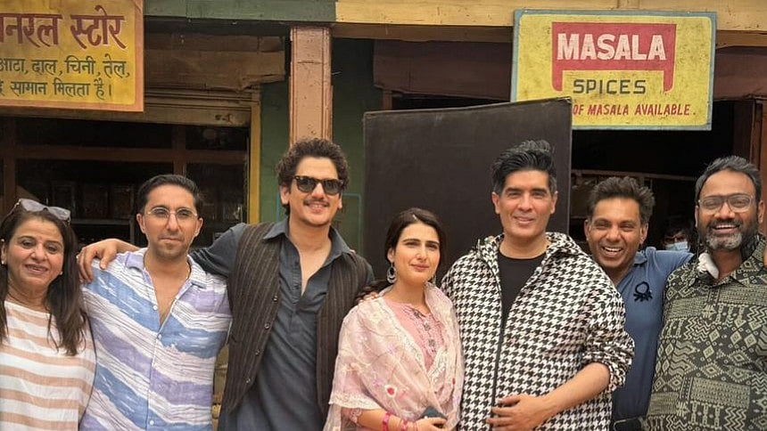 Instagram : Cast and Crew of 'Ul Jalool Ishq'