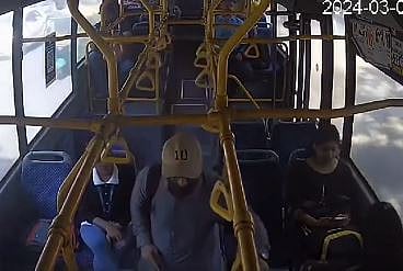 Bengaluru Cafe Blast: New CCTV Footage Shows Suspect Boarding BMTC Bus | WATCH