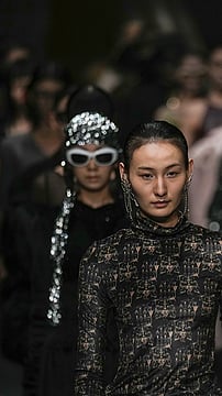 China Fashion Week: Xiangqiao Sheng, Yiming Tailor & Others Rev Up The Ramp With Varied Sartorial Choices