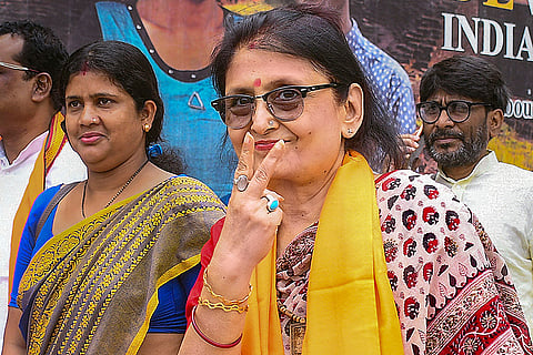 Amrita Roy campaigns for LS polls
