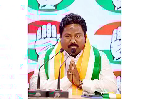 Jai Prakash Patel joins Congress