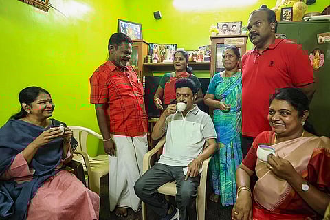 MK Stalin and Kanimozhi in Thoothukudi
