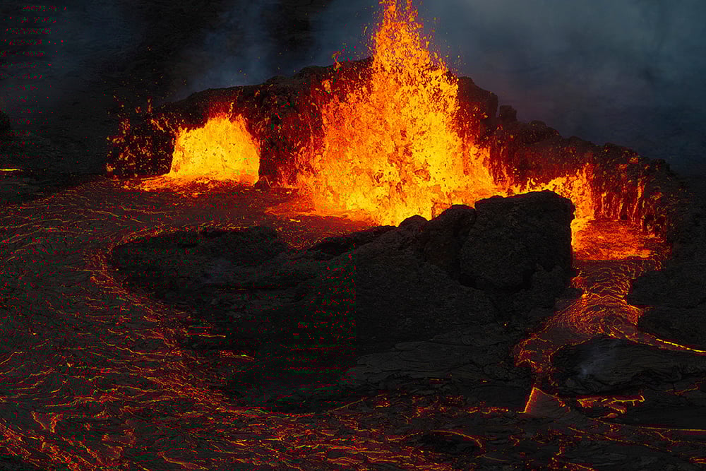 | Photo: AP/Marco di Marco : Iceland Volcano