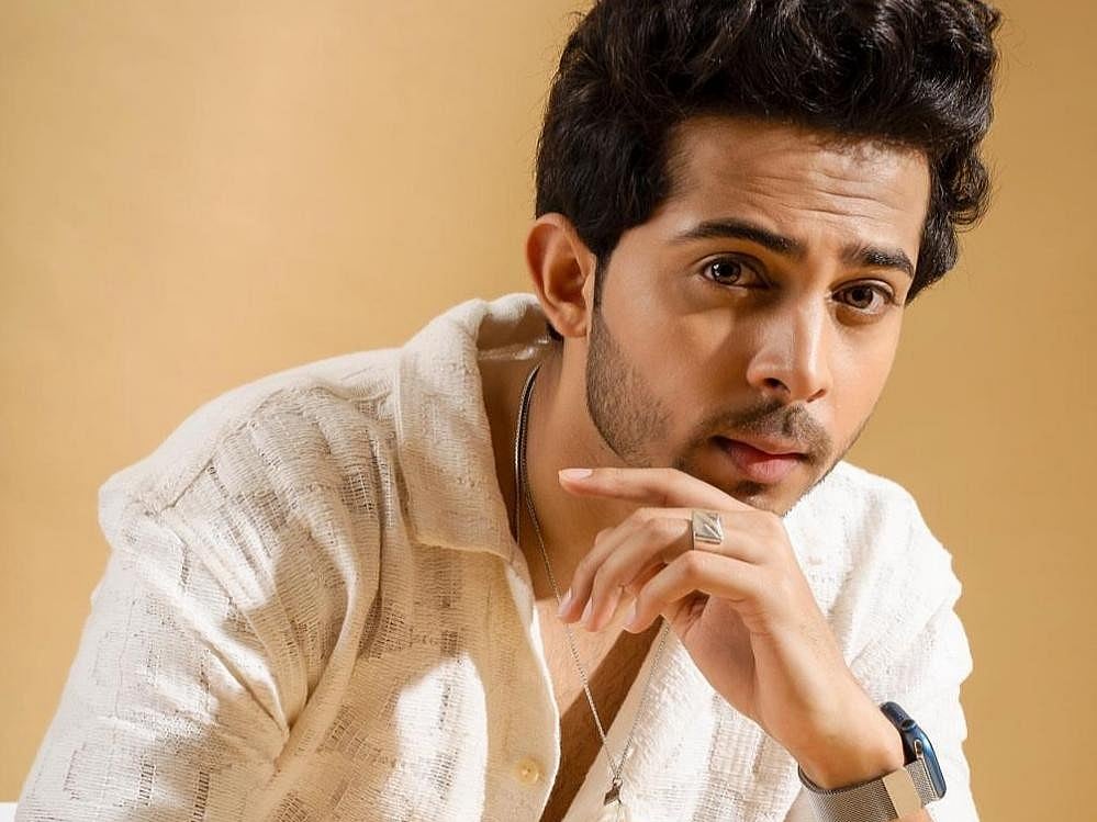 Instagram : Sagar Parekh