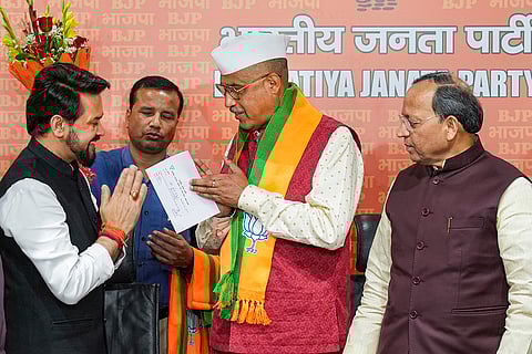 Ravi Thakur joins BJP