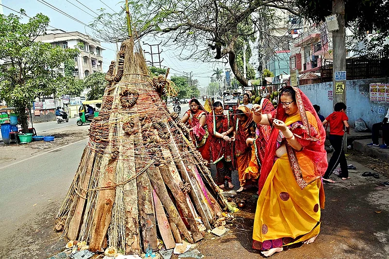 Prep for Holika Dahan in Patna