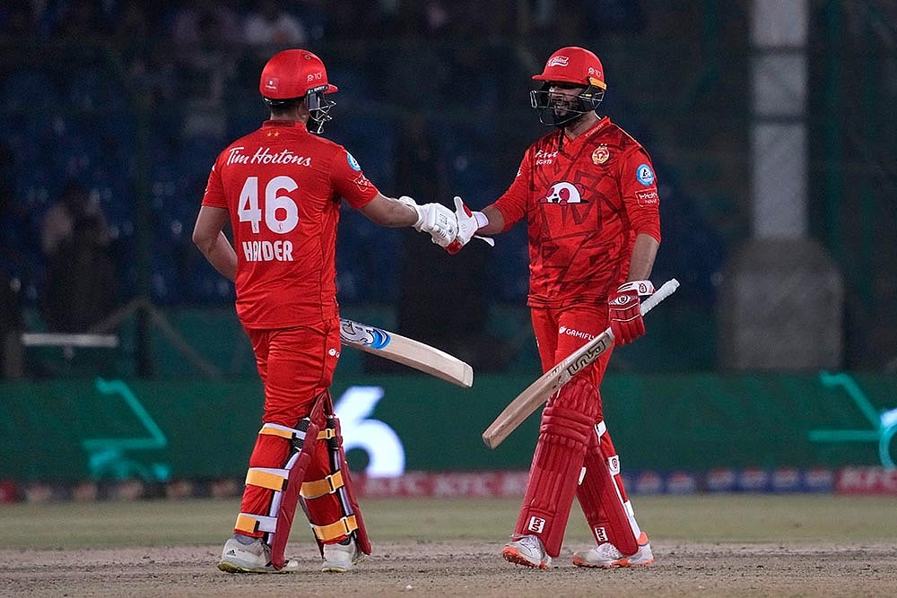 Photo: AP/Fareed Khan : PSL: Islamabad United vs Peshawar Zalmi