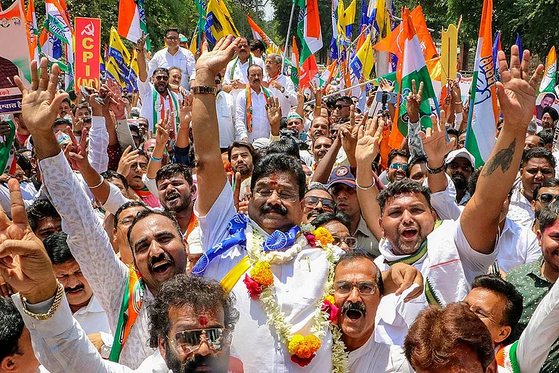 Congress Vikas Thakre files nomination from Nagpur
