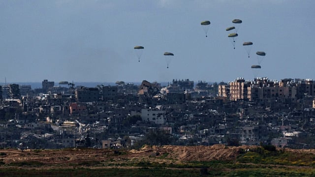 Israel-Palestine War: Parachute Failure During Aid Airdrop Kills 5 In Gaza, Govt Terms US Service 'Useless'