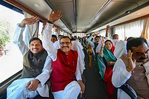 Mohan Yadav on way to Ayodhya