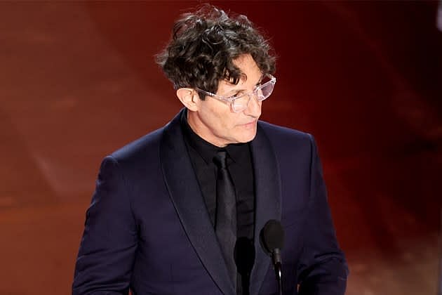 Instagram : Jonathan Glazer