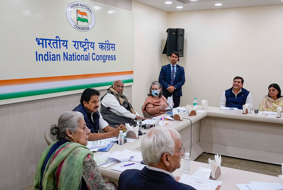 PTI/File : New Delhi: Congress President Mallikarjun Kharge with party leaders Sonia Gandhi, KC Venugopal, Ambika Soni and others during the Congress Central Election Committee (CEC) meeting for the upcoming Lok Sabha polls, at AICC Headquarters in New Delhi, Thursday, March 7, 2024. 