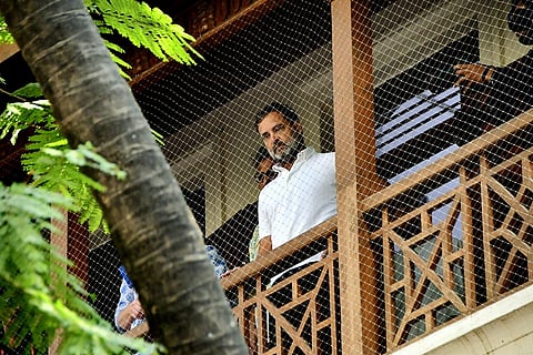 Congress leaders at Mahatma Gandhi''s home in Mumbai