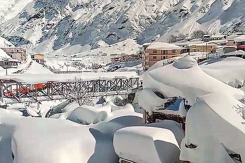 Weather: Snowfall at Badrinath