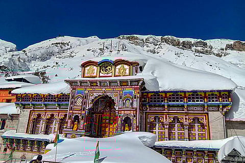 Weather: Snowfall at Badrinath