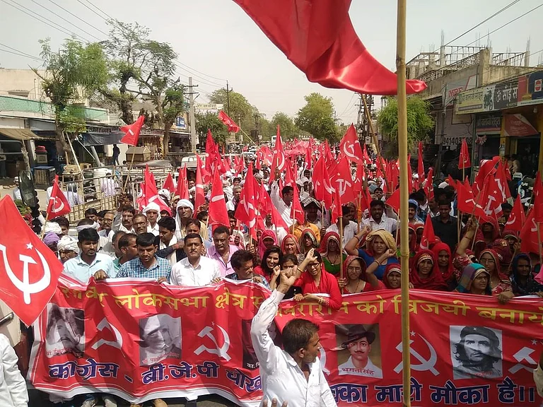 A Rally In support of Amra Ram in Sikar - (Photo: Tabeenah Anjum for Outlook)