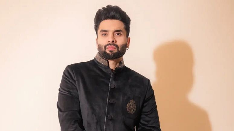 Instagram : Jackky Bhagnani