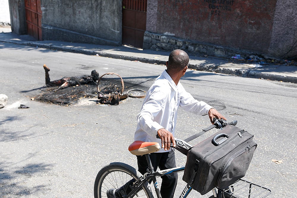 Photo: AP/Odelyn Joseph : Haiti Violence