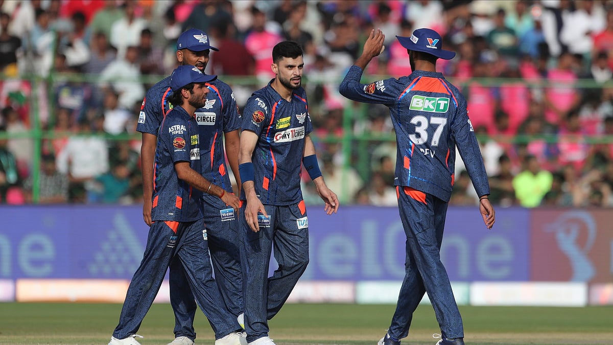 AP Photo/Pankaj Nangia : Lucknow Super Giants' Naveen-ul-Haq, without cap, celebrates with teammates after the dismissal of Rajasthan Royals' Riyan Parag during the Indian Premier League match between Rajasthan Royals and Lucknow Super Giants in Jaipur.