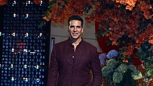 X : Akshay Kumar