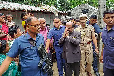 WB Guv meets victim of political violence