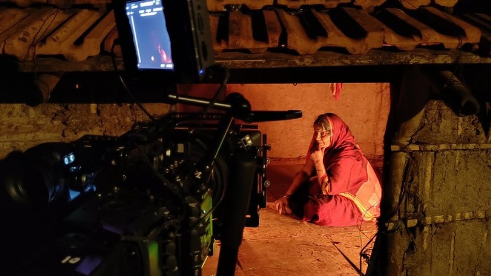 Instagram : 'Sunflowers Were the First Ones to Know'