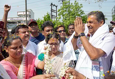 TMC candidate Kirti Azad campaigns for LS polls