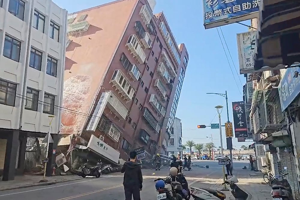 Photo: TVBS via AP : Taiwan Jolted By More Earthquake