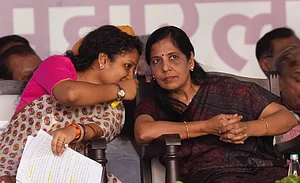 PTI : Jailed Delhi CM Arvind Kejriwal's wife Sunita Kejriwal, jailed former Jharkhand CM Hemant Soren's wife Kalpana Soren