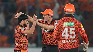 AP Photo/Mahesh Kumar A. : Sunrisers Hyderabad's Mayank Markande, left, celebrates the wicket of Royal Challengers Bengaluru's Will Jacks with teammate Pat Cummins during the Indian Premier League cricket match between Royal Challengers Bengaluru and Sunrisers Hyderabad in Hyderabad.
