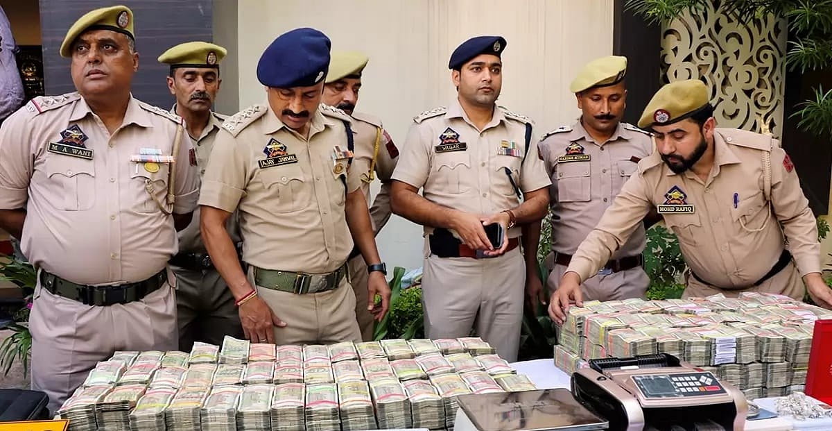 File representative image : The cash was seized from cabin behind the driver's seat in the truck coming from Hyderabad and bound for Guntur