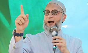 'I Have 6 Children...Modi Has 6 Siblings': AIMIM Chief Asaduddin Owaisi Calls PM Modi's Claims 'Lies'