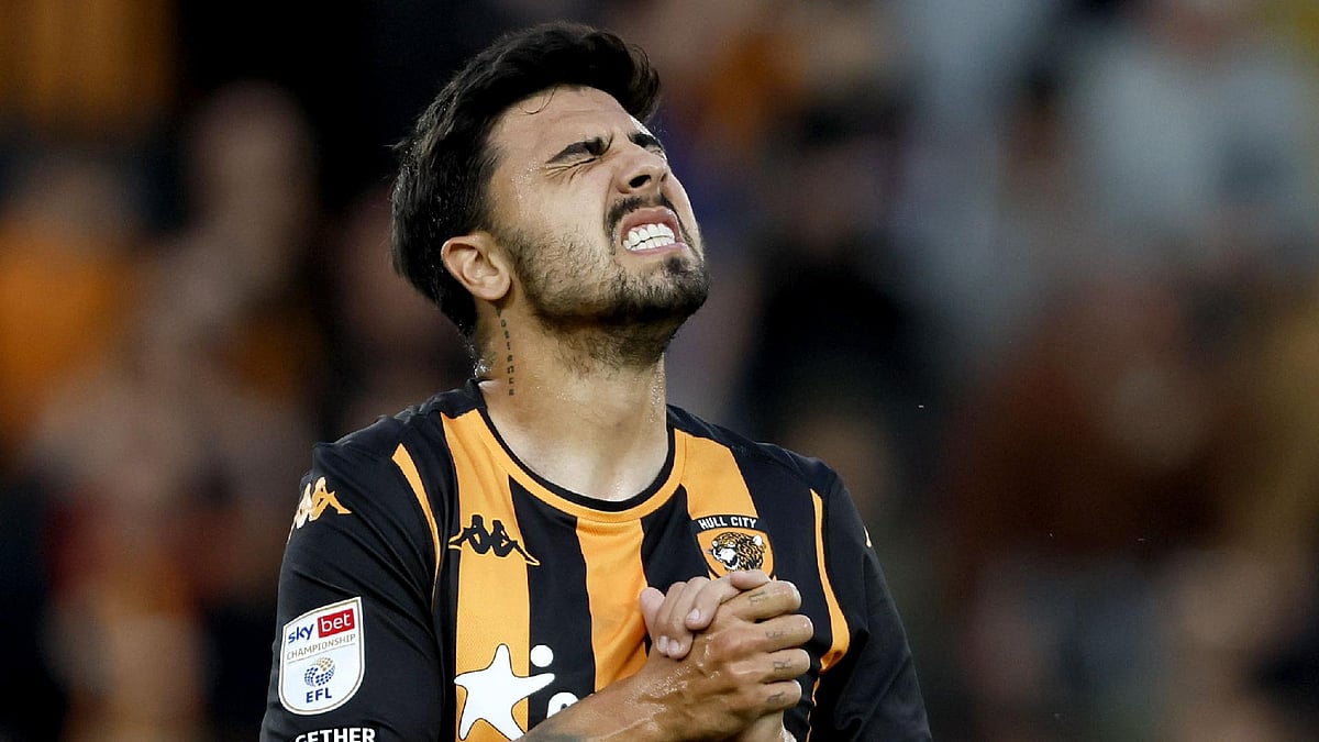 Ozan Tufan’s penalty miss proved costly for Hull. - Richard Sellers/PA