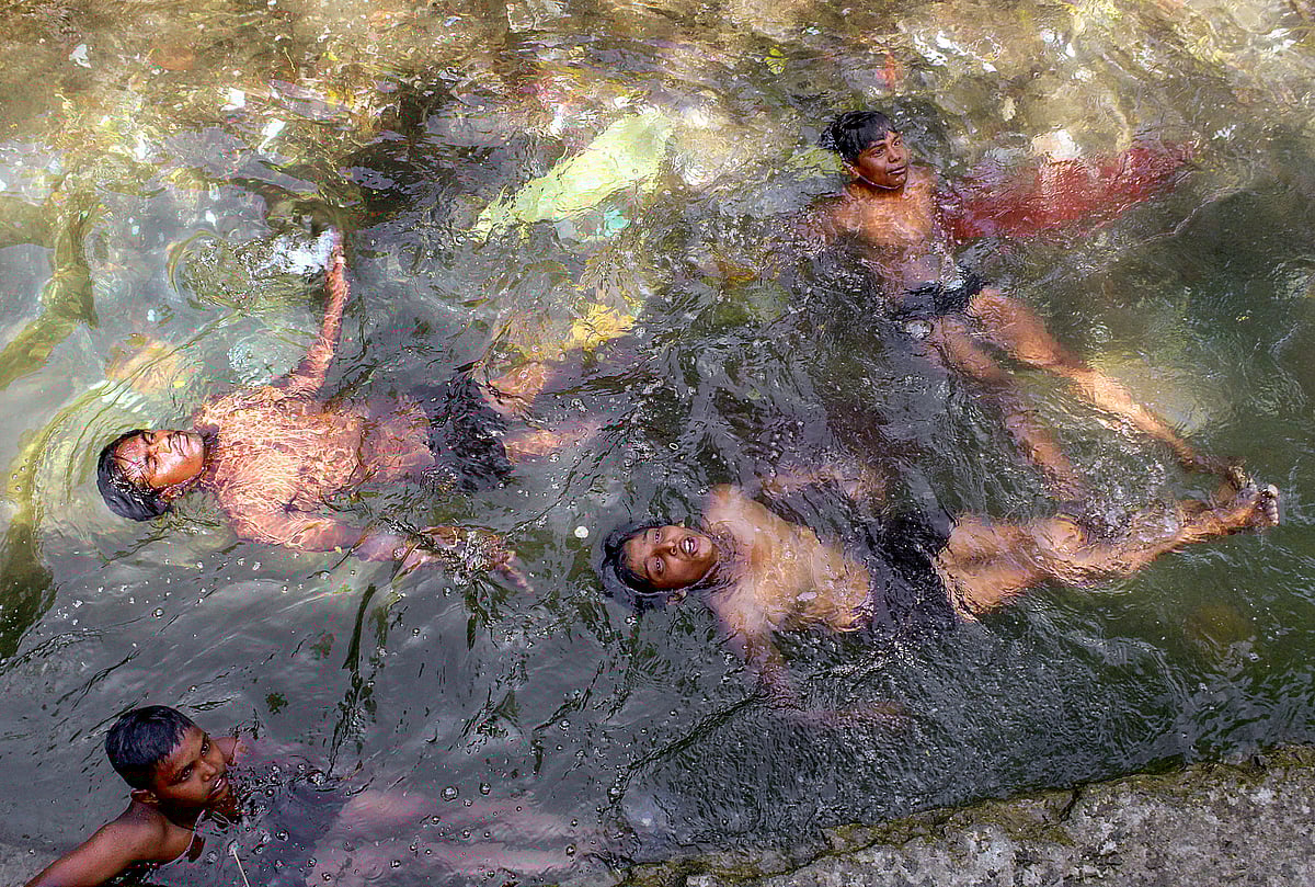 PTI : Karnataka's Bengaluru recorded a maximum temperature of 38.5 degrees Celsius on Sunday, city's hottest April day in years